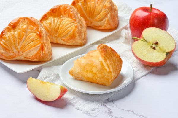 apple turnover banh tao