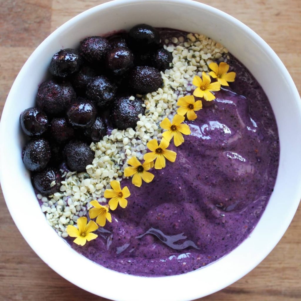 Smoothie Bowl rực rỡ